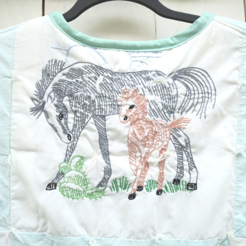 Upcycled Horse Embroidered Vest from A Vintage Quilt L - Picture 5 of 9
